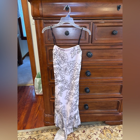 Next Up Dresses & Skirts - Next Up Pink Black Floral Ruffle Hem Midi Dress S